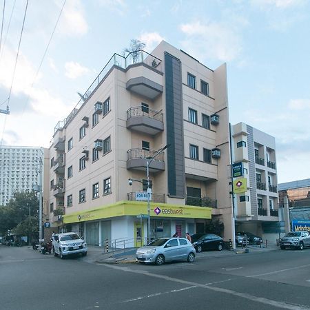 Urbanview At Evangelista Street Makati Макати Экстерьер фото