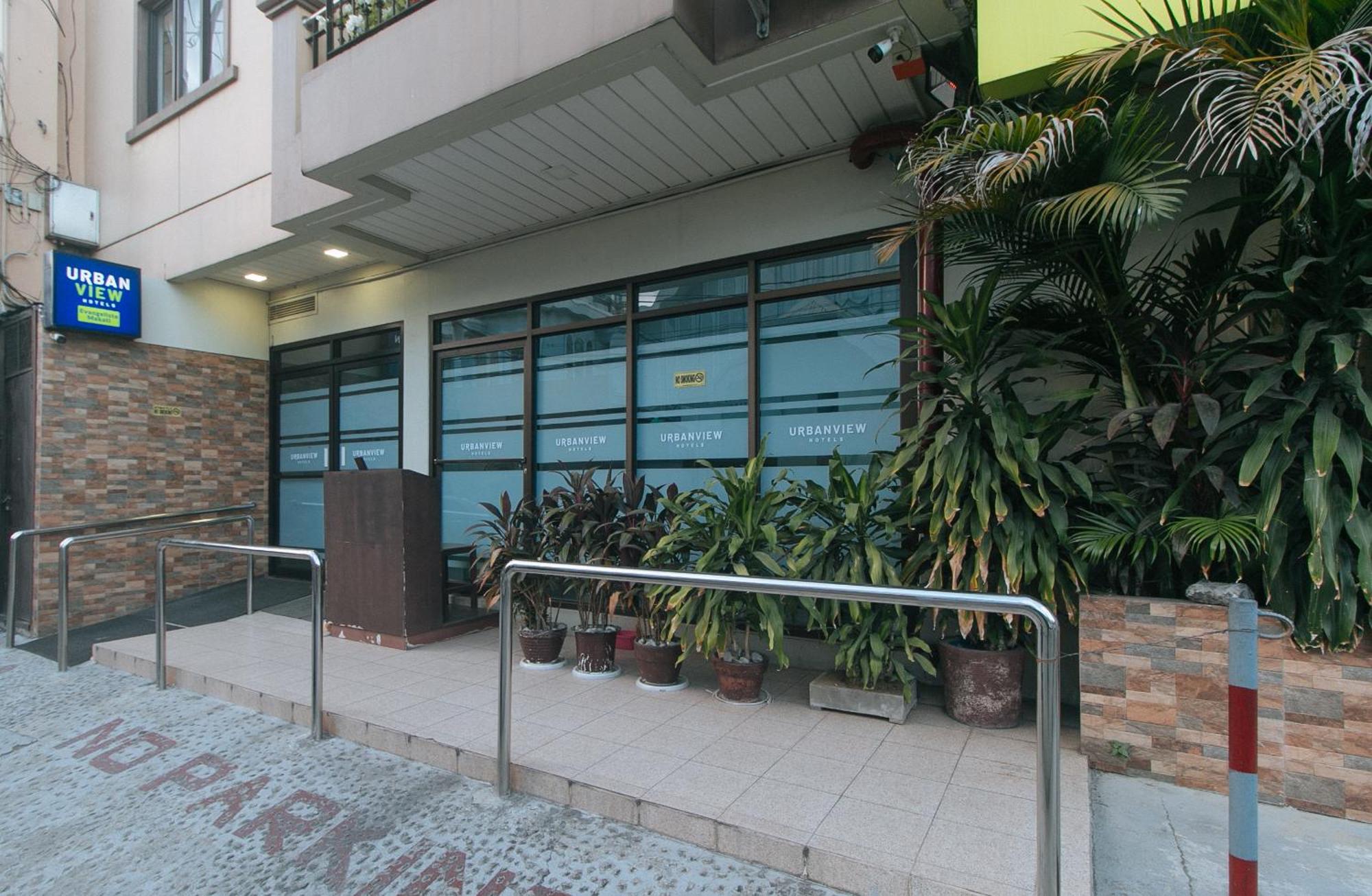 Urbanview At Evangelista Street Makati Макати Экстерьер фото